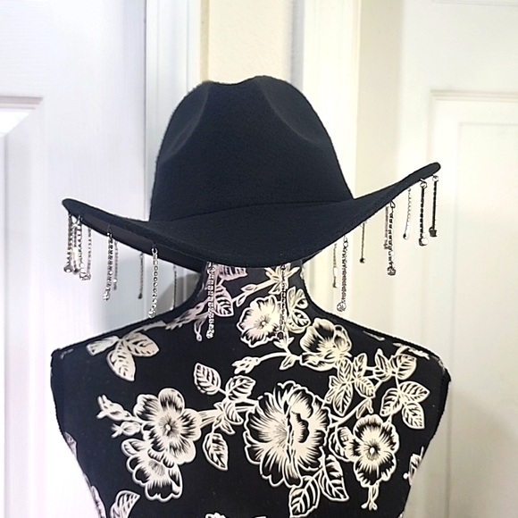 Akira Black Rhinestone Drip Cowgirl Hat O/S - Picture 2 of 8